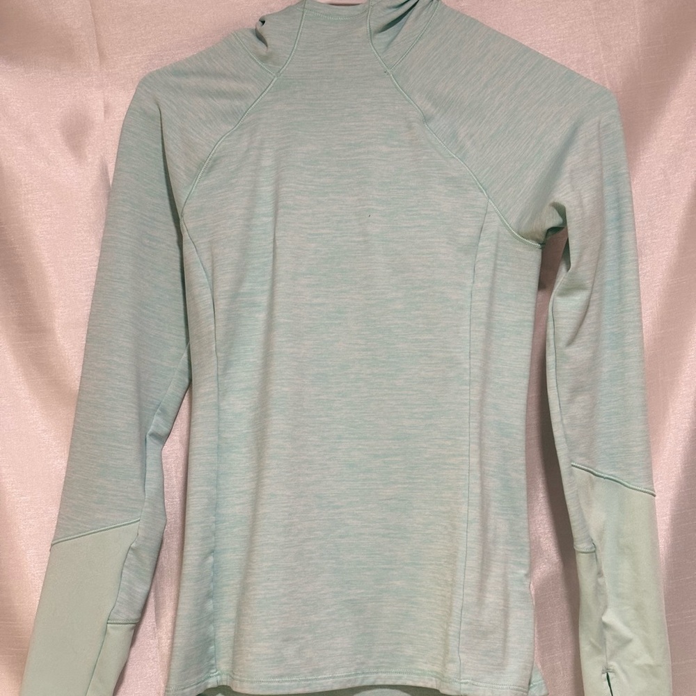 DSG tight fit sweatshirt with thumb holes